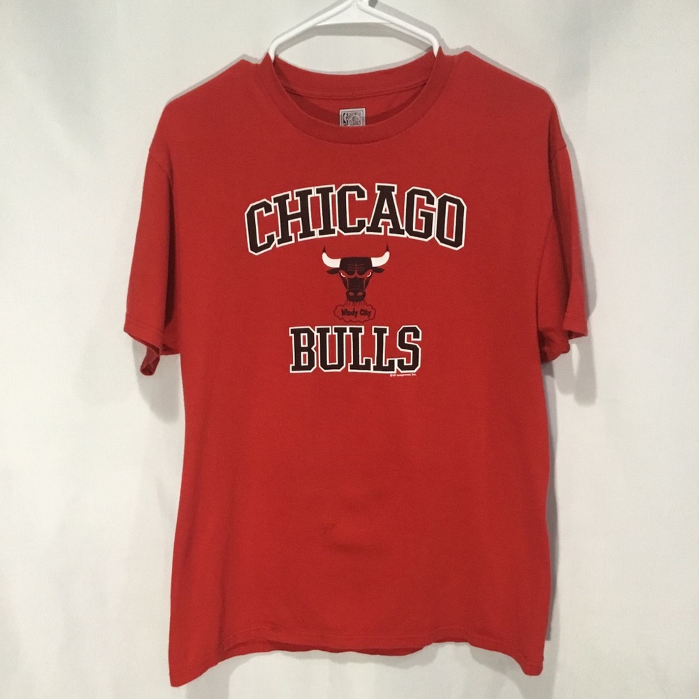 Women’s Hardwood Classic Chicago Bulls Shirt (M)